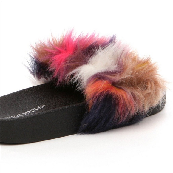 Steve Maddie fur slides  “NEW” very cute! - Picture 3 of 4